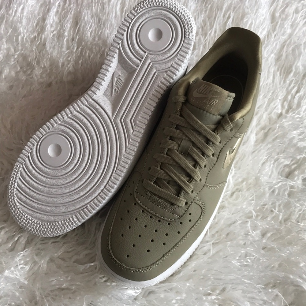 NWT Nike Air Force 1 Premium LX - Picture 8 of 8